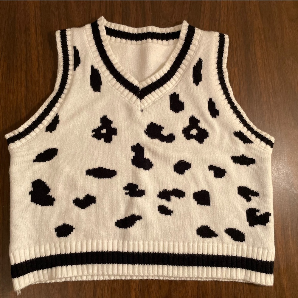 CUTE COW PRINT CROPPED SWEATERVEST